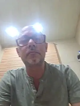 Snapshot of pareja47 chatting on May 30, 2026, 7:30 pm pareja47 online show from May 30, 2026, 7:30 pm