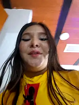 Snapshot of Wild_lilhyy chatting on April 21, 2026, 1:42 am Wild lilhyy online show from April 21, 2026, 1:42 am