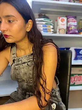 Snapshot of -BabyLuna chatting on March 21, 2026, 12:53 pm -BabyLuna online show from March 21, 2026, 12:53 pm