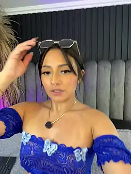 Snapshot of Nanda_vixen_ chatting on April 22, 2026, 11:44 pm Nanda vixen online show from April 22, 2026, 11:44 pm