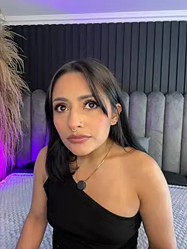 Snapshot of Nanda_vixen_ chatting on May 7, 2026, 11:08 pm Nanda vixen online show from May 7, 2026, 11:08 pm