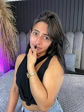 Snapshot of Nanda_vixen_ chatting on April 19, 2026, 11:29 pm Nanda vixen online show from April 19, 2026, 11:29 pm