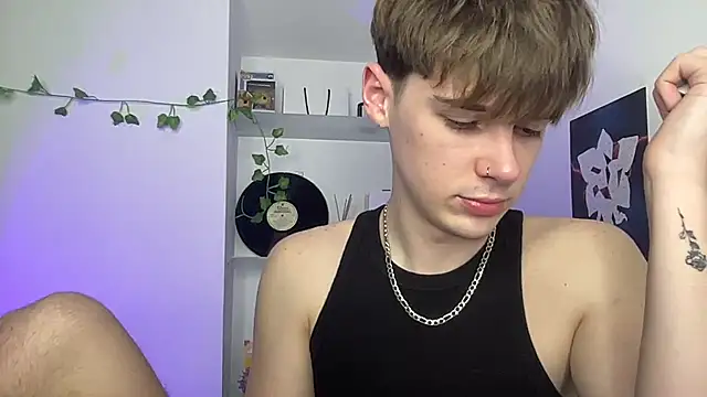 Snapshot of YourMilkyGuy chatting on March 20, 2026, 4:19 pm YourMilkyGuy online show from March 20, 2026, 4:19 pm