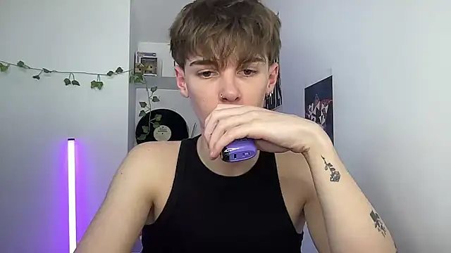 YourMilkyGuy online show from May 6, 2026, 3:27 pm