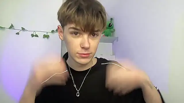 Snapshot of YourMilkyGuy chatting on March 18, 2026, 2:41 pm YourMilkyGuy online show from March 18, 2026, 2:41 pm