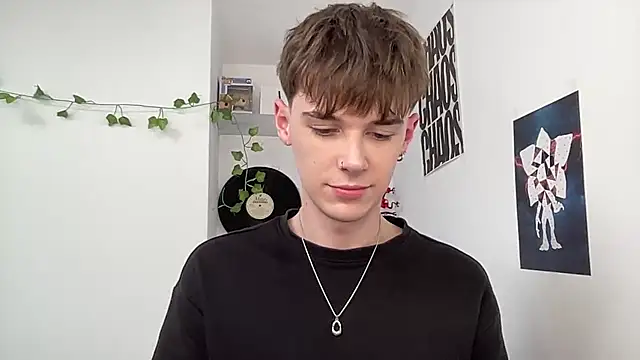 Snapshot of YourMilkyGuy chatting on March 27, 2026, 2:51 pm YourMilkyGuy online show from March 27, 2026, 2:51 pm