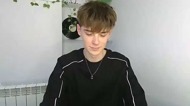 Snapshot of YourMilkyGuy chatting on March 17, 2026, 3:15 pm YourMilkyGuy online show from March 17, 2026, 3:15 pm