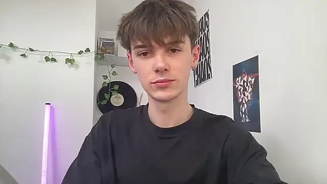 YourMilkyGuy online show from April 22, 2026, 2:02 pm