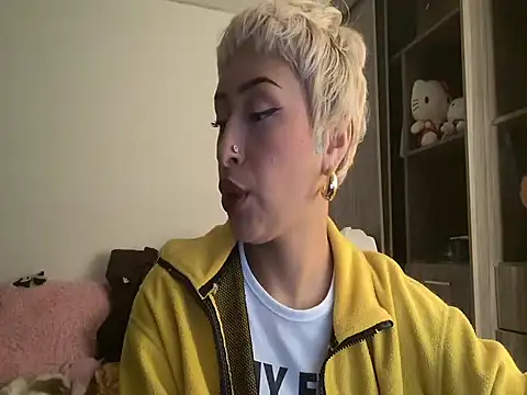  AbbyIce online show from April 28, 2026, 12:31 am