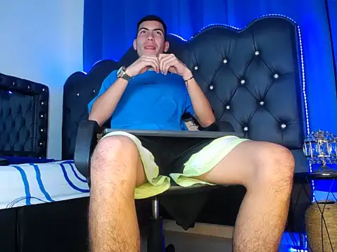 JorgeJohnson  online show from February 8, 2026, 4:32 am