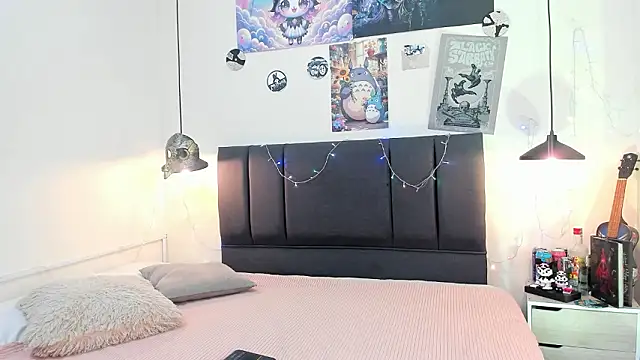 Snapshot of Raia_gh chatting on March 19, 2026, 3:06 am Raia gh online show from March 19, 2026, 3:06 am