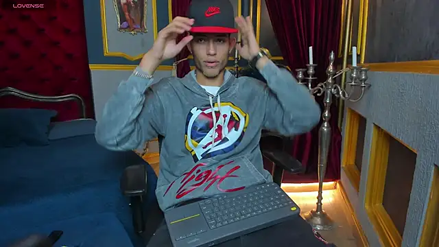 ItsZairen online show from March 17, 2026, 6:38 am