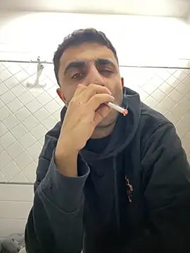 elia2711 online show from March 16, 2026, 6:43 pm