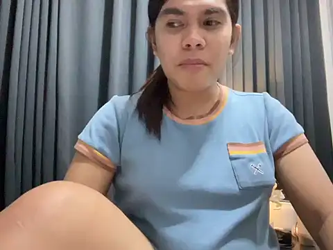 Snapshot of Mooree_naba chatting on November 23, 2025, 12:59 pm Mooree naba online show from November 23, 2025, 12:59 pm