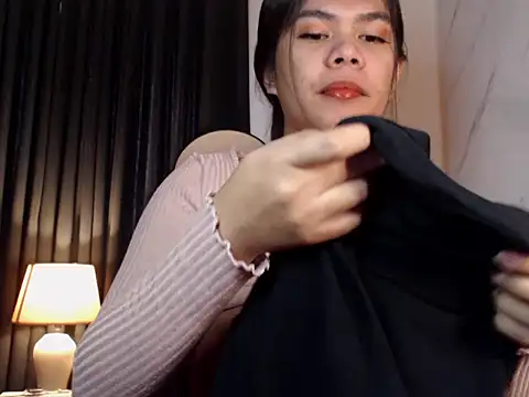 Snapshot of Mooree_naba chatting on October 8, 2025, 12:12 am Mooree naba online show from October 8, 2025, 12:12 am