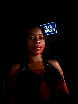 Snapshot of -hotebony chatting on April 8, 2026, 3:52 am -hotebony online show from April 8, 2026, 3:52 am