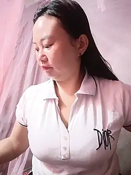 lisn-cute online show from July 19, 2026, 3:04 am
