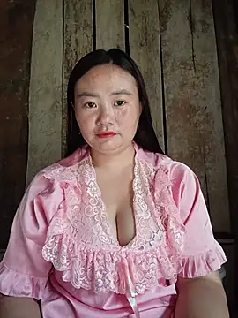 lisn-cute online show from July 13, 2026, 2:33 am