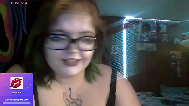 Snapshot of thatskarma chatting on May 5, 2026, 4:26 am thatskarma online show from May 5, 2026, 4:26 am