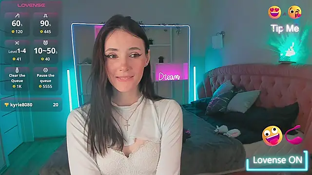 JennyferMore online show from April 30, 2026, 8:49 pm