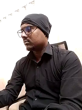 Eleganthasan online show from February 21, 2026, 7:54 am