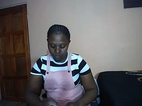 Lilly2590 online show from February 19, 2026, 8:55 am
