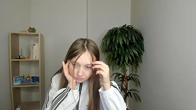 RicardaTomehak online show from February 8, 2026, 8:12 am