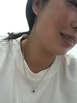 cuty lusy online show from May 11, 2026, 7:43 am