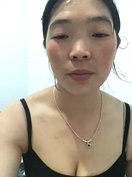 cuty lusy online show from May 16, 2026, 12:26 pm