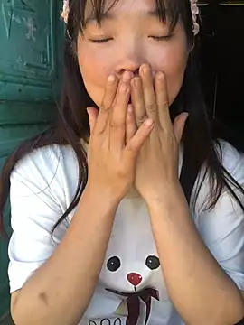 cuty lusy online show from May 14, 2026, 1:35 am