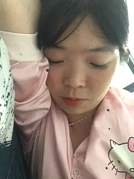 cuty lusy online show from May 14, 2026, 2:14 pm