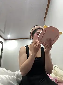 cuty lusy online show from March 2, 2026, 1:28 am