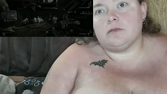 ladylynn13 online show from April 30, 2026, 10:25 pm