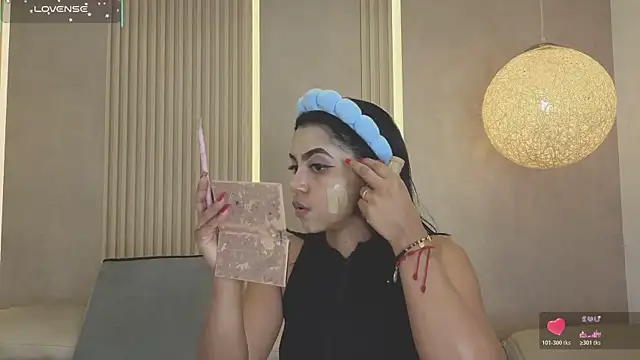 eva lain online show from April 21, 2026, 12:01 pm