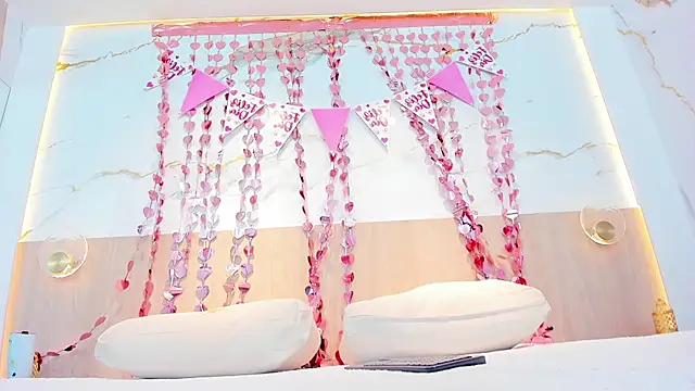 eva lain online show from February 10, 2026, 11:31 am