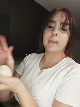 Snapshot of its_lauu_ chatting on March 12, 2026, 4:07 am its lauu online show from March 12, 2026, 4:07 am