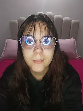 Snapshot of its_lauu_ chatting on March 9, 2026, 2:59 am its lauu online show from March 9, 2026, 2:59 am