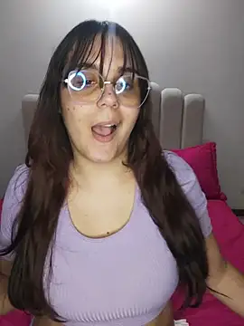 Snapshot of its_lauu_ chatting on March 20, 2026, 3:07 am its lauu online show from March 20, 2026, 3:07 am