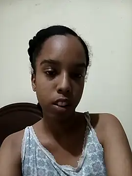 Roxilover online show from March 23, 2026, 3:50 am