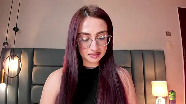 AndraCyruss online show from February 26, 2026, 11:49 pm