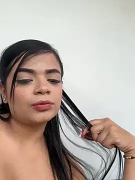 Snapshot of Alessia_Gold chatting on March 28, 2026, 8:21 pm Alessia Gold online show from March 28, 2026, 8:21 pm