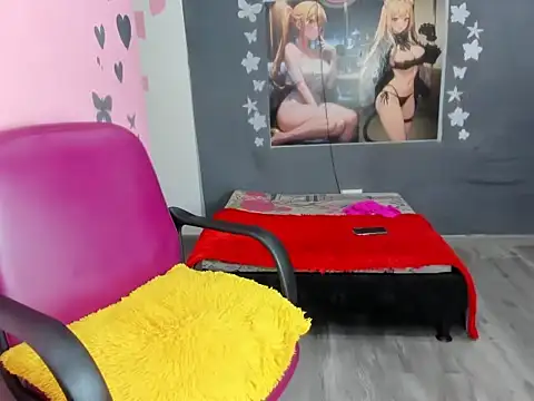Luna white1 online show from April 25, 2026, 7:11 pm