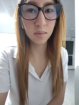 Snapshot of Sara_Love_1 chatting on May 16, 2026, 1:37 am Sara Love 1 online show from May 16, 2026, 1:37 am