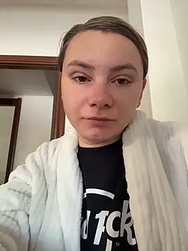 AlessiaandJay online show from May 8, 2026, 8:18 am