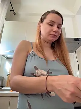 AlessiaandJay online show from May 11, 2026, 4:04 pm