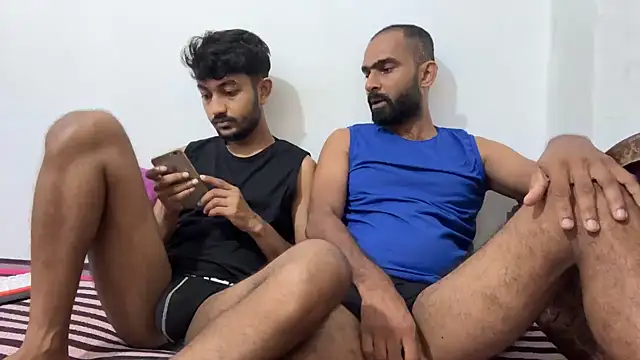 Snapshot of DesiDaddyandSon chatting on May 31, 2026, 11:05 pm DesiDaddyandSon online show from May 31, 2026, 11:05 pm