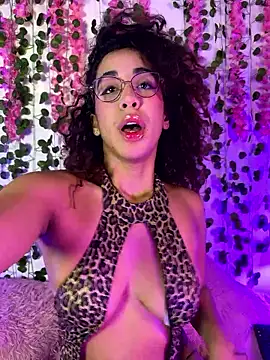 Snapshot of Woo_isDaphne chatting on February 26, 2026, 12:54 am Woo isDaphne online show from February 26, 2026, 12:54 am