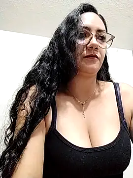 Snapshot of Salma-sweet chatting on April 7, 2026, 3:30 am Salma-sweet online show from April 7, 2026, 3:30 am