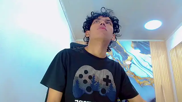 DaviidBuckx  online show from February 19, 2026, 2:19 am