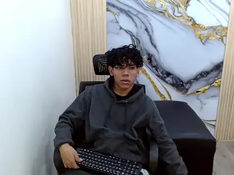 DaviidBuckx  online show from February 14, 2026, 2:23 am